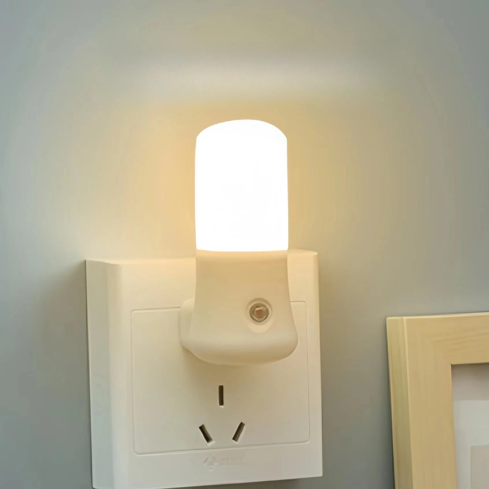Luce notturna a LED bianca UE  - Baby Nursery Light recensione e prezzo