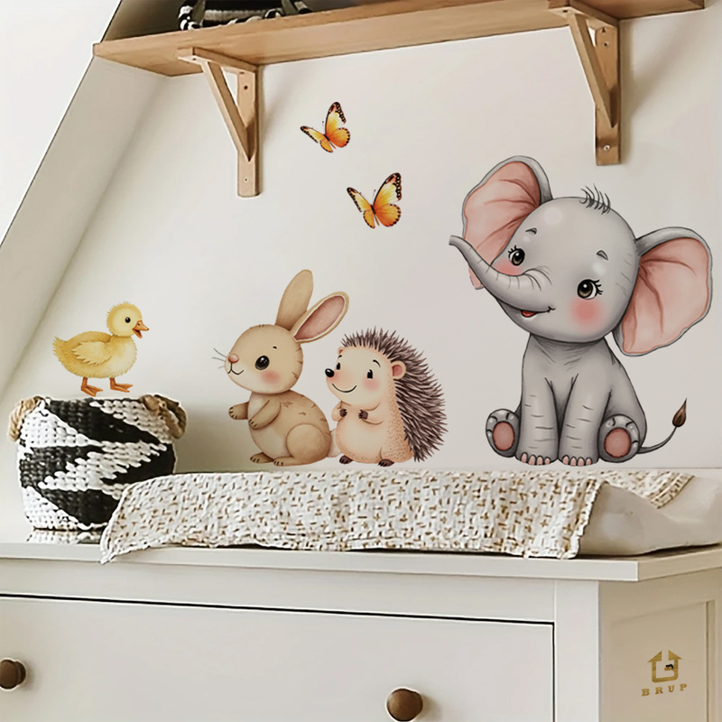 Adesivo da parete con animali  - Baby Nursery Wallpaper recensione e prezzo